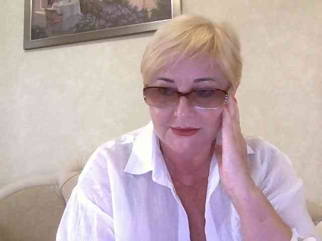KarinkaSweet webcam