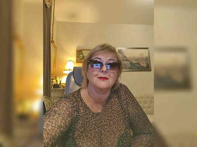 KarinkaSweet webcam