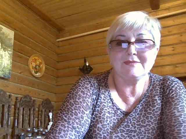 KarinkaSweet webcam