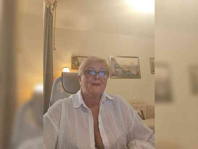 KarinkaSweet webcam