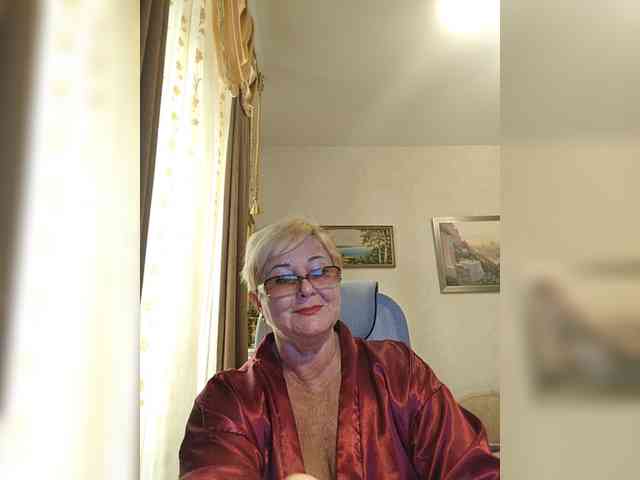 KarinkaSweet webcam