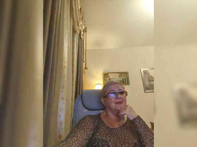 KarinkaSweet webcam