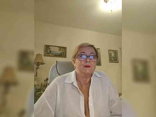 KarinkaSweet webcam