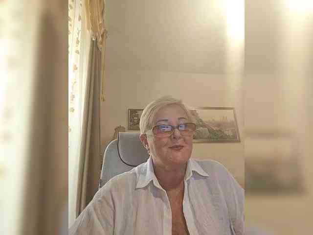 KarinkaSweet webcam