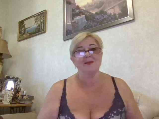 KarinkaSweet webcam