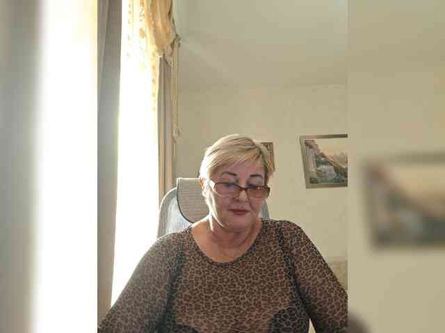 KarinkaSweet webcam