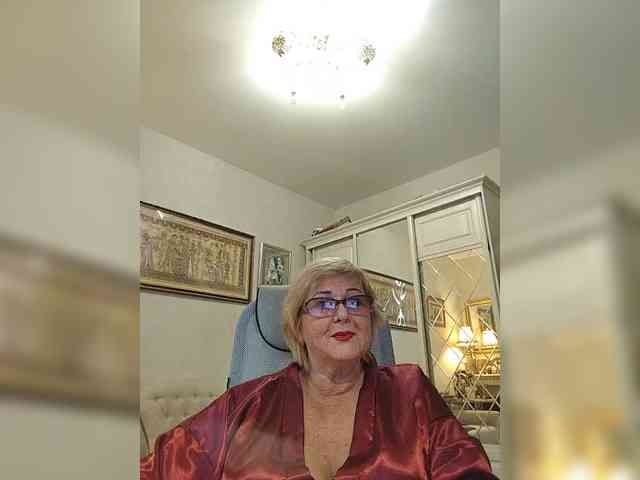 KarinkaSweet webcam