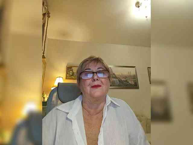KarinkaSweet webcam