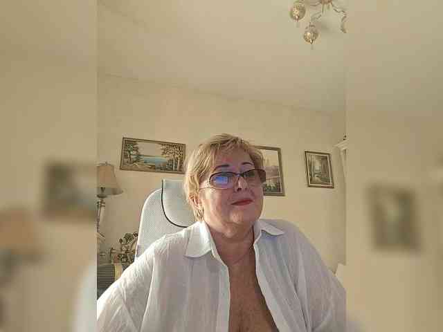 KarinkaSweet webcam