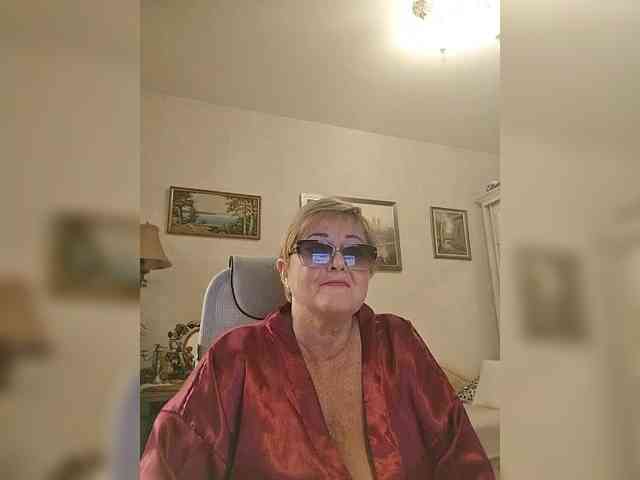 KarinkaSweet webcam
