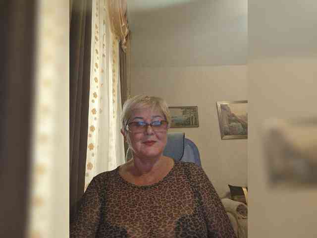 KarinkaSweet webcam