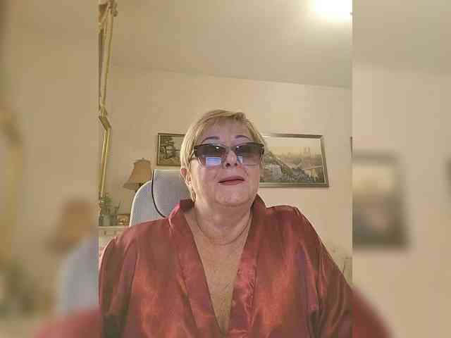KarinkaSweet webcam
