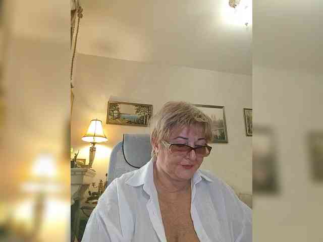 KarinkaSweet webcam