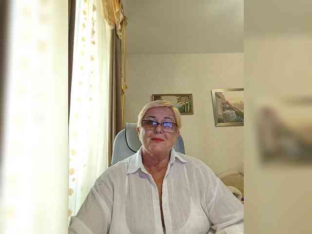 KarinkaSweet webcam