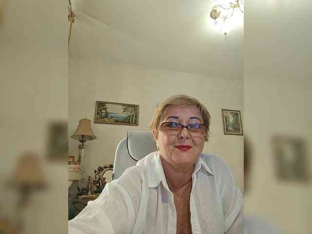 KarinkaSweet webcam