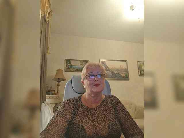 KarinkaSweet webcam