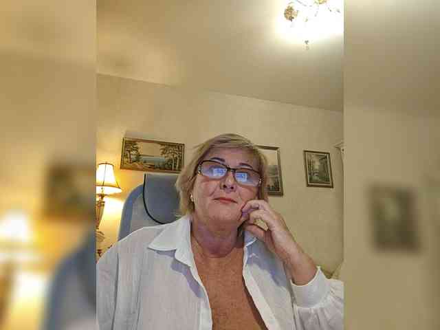 KarinkaSweet webcam
