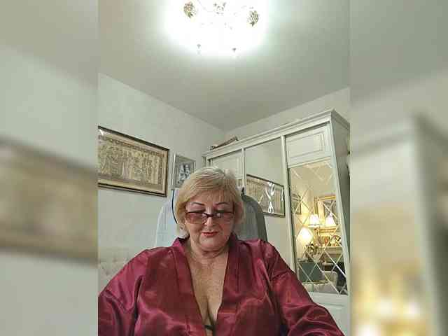 KarinkaSweet webcam