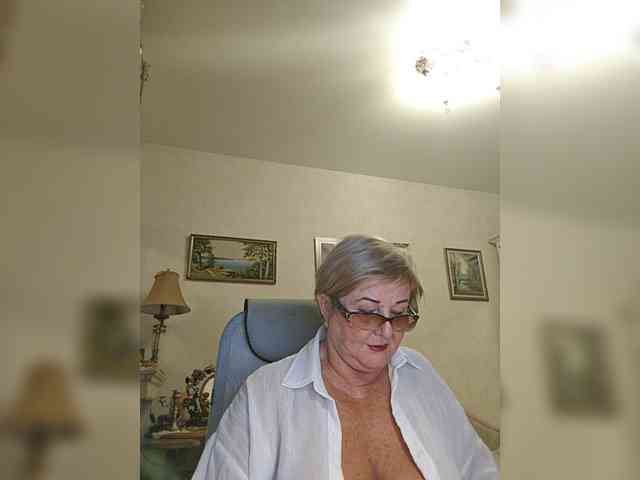 KarinkaSweet webcam