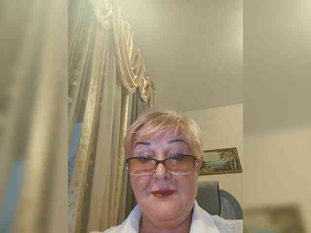 KarinkaSweet webcam