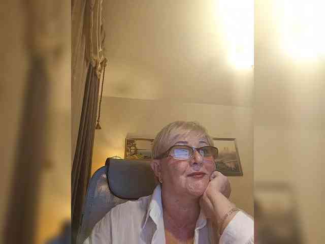 KarinkaSweet webcam