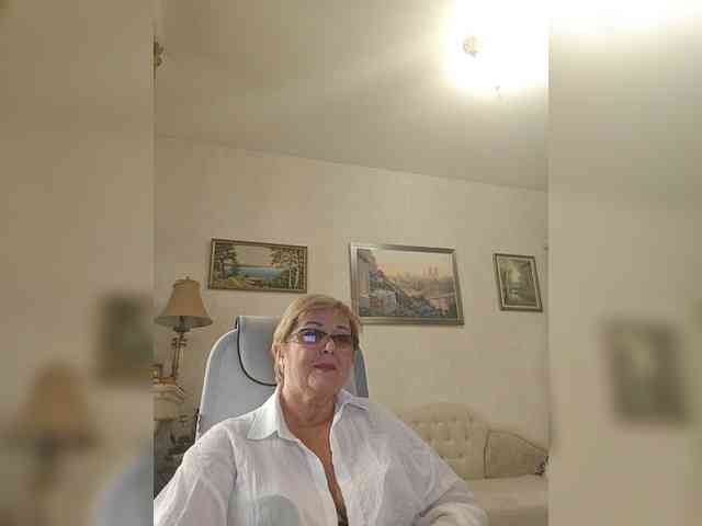 KarinkaSweet webcam