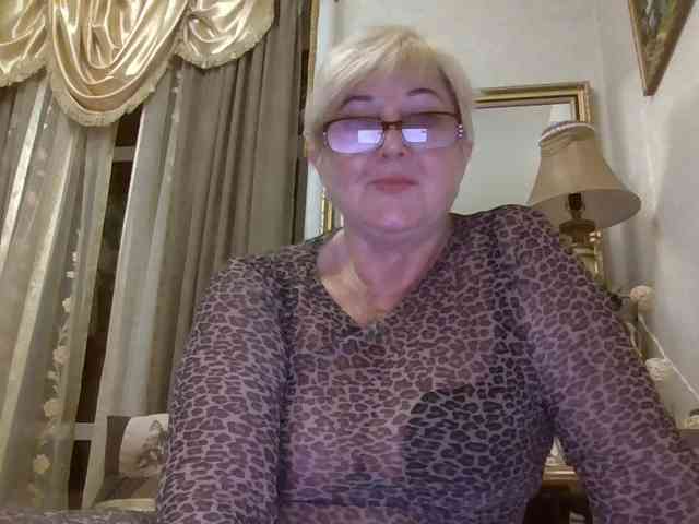 KarinkaSweet webcam