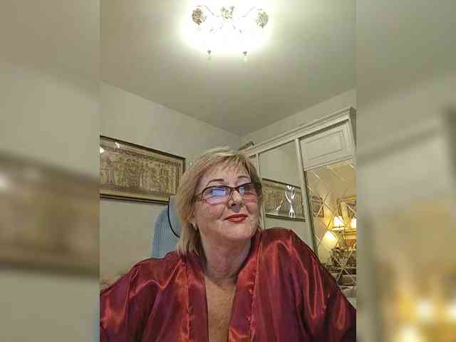 KarinkaSweet webcam