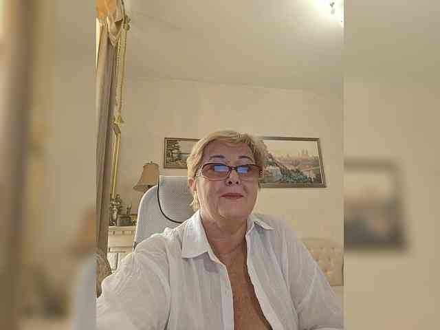 KarinkaSweet webcam