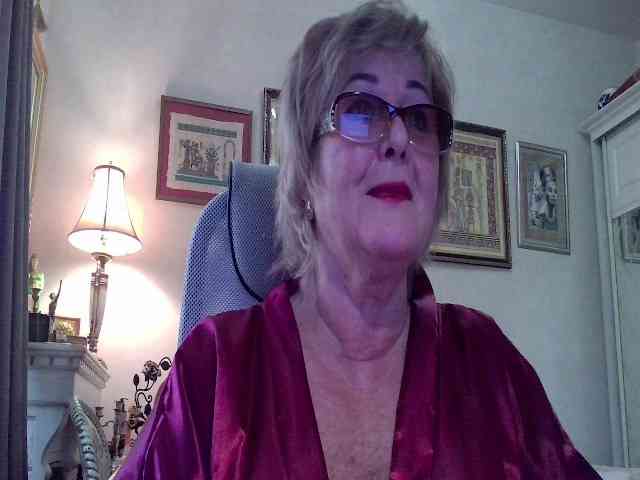 KarinkaSweet webcam
