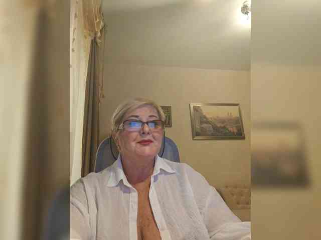 KarinkaSweet webcam