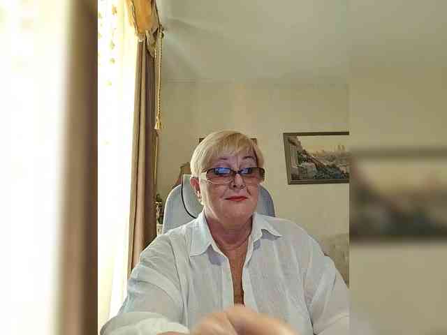 KarinkaSweet webcam