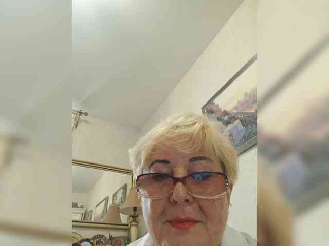 KarinkaSweet webcam