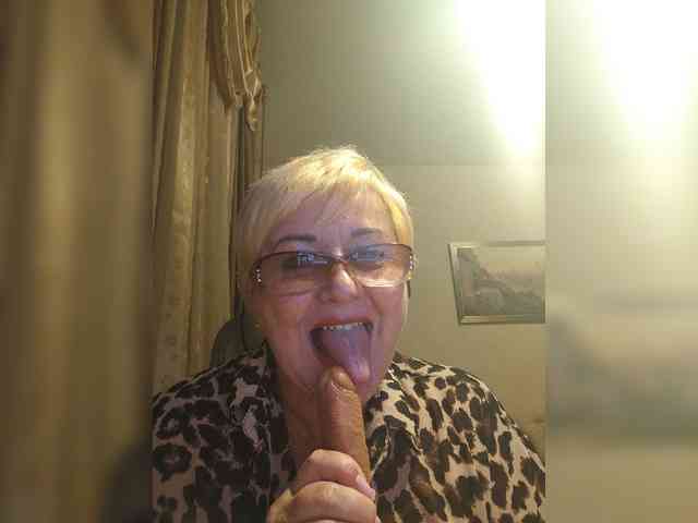 KarinkaSweet webcam