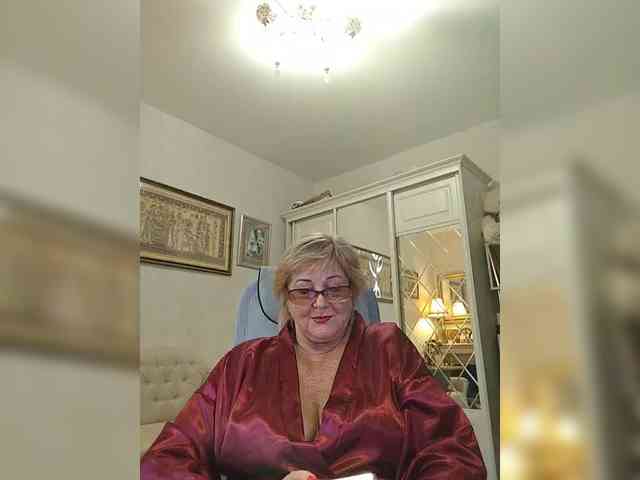 KarinkaSweet webcam