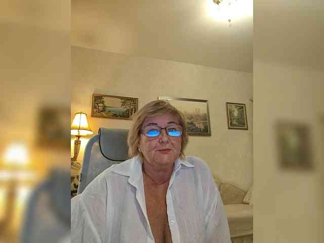 KarinkaSweet webcam