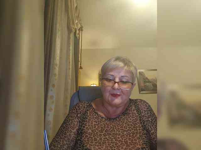 KarinkaSweet webcam