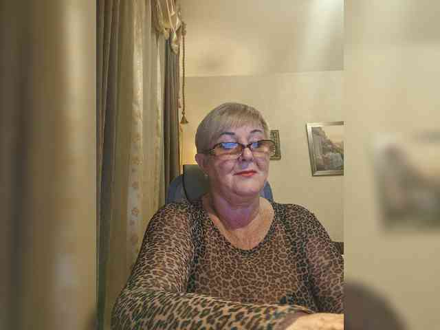 KarinkaSweet webcam