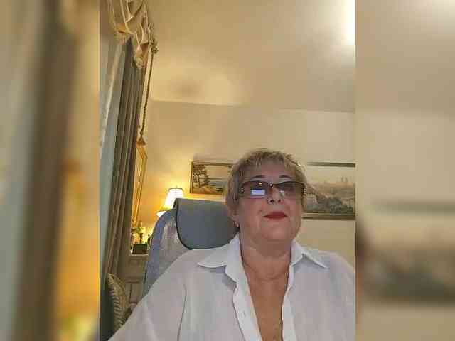 KarinkaSweet webcam