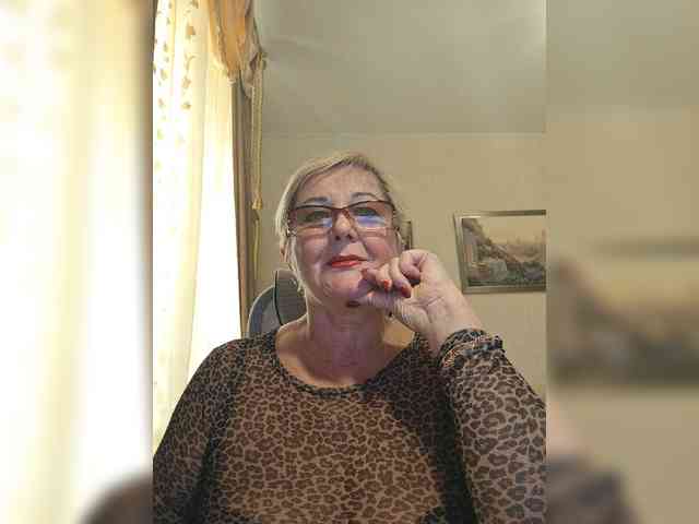 KarinkaSweet webcam