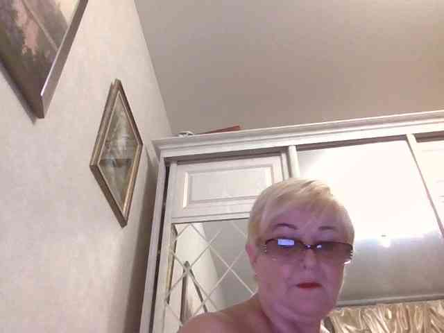KarinkaSweet webcam