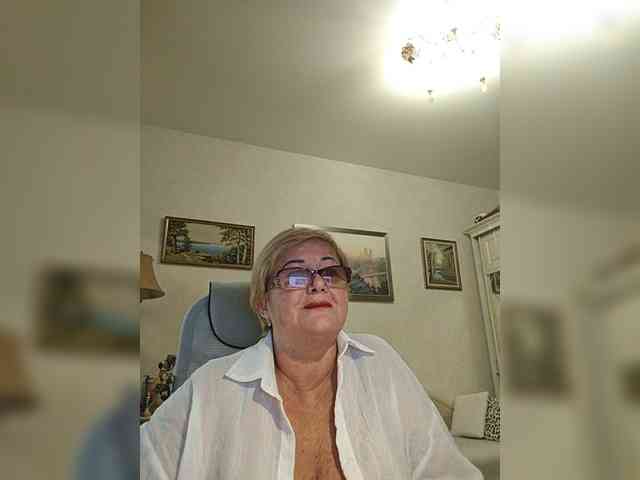 KarinkaSweet webcam