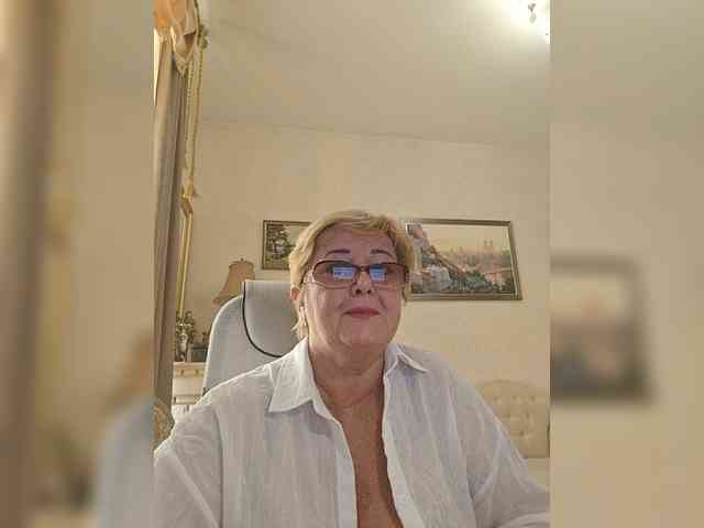 KarinkaSweet webcam