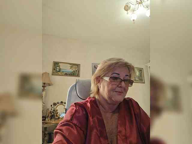 KarinkaSweet webcam
