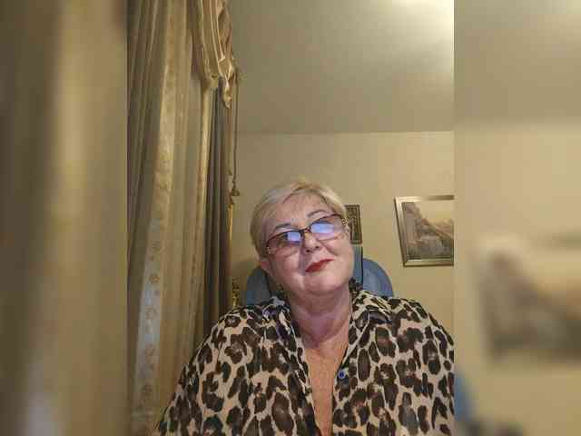 KarinkaSweet webcam