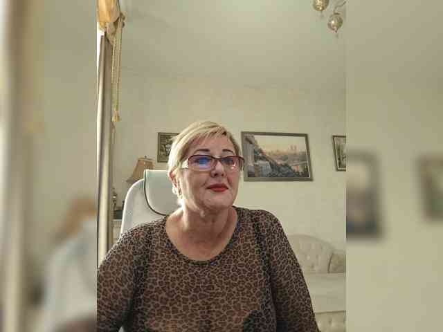 KarinkaSweet webcam