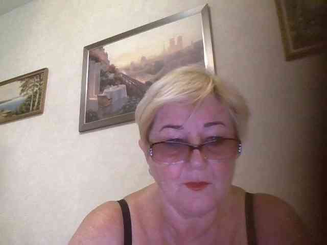 KarinkaSweet webcam