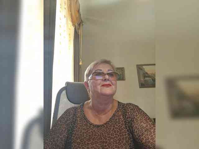 KarinkaSweet webcam
