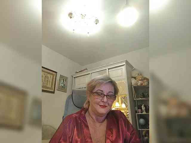 KarinkaSweet webcam