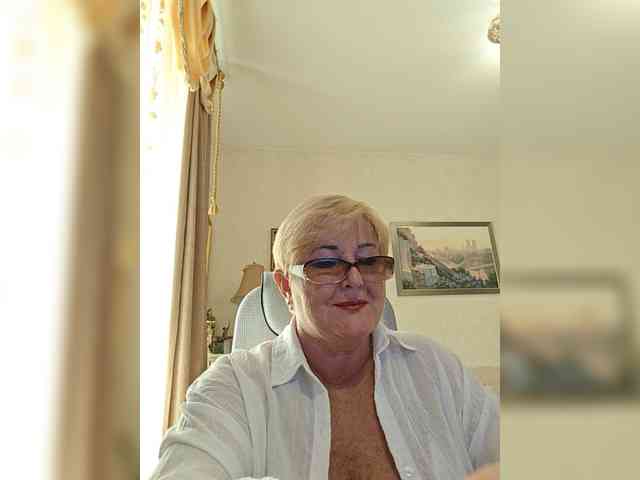 KarinkaSweet webcam